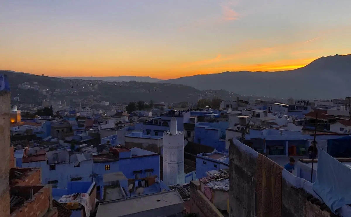 coucher de soleil sur la ville bleue de Chefchaouen