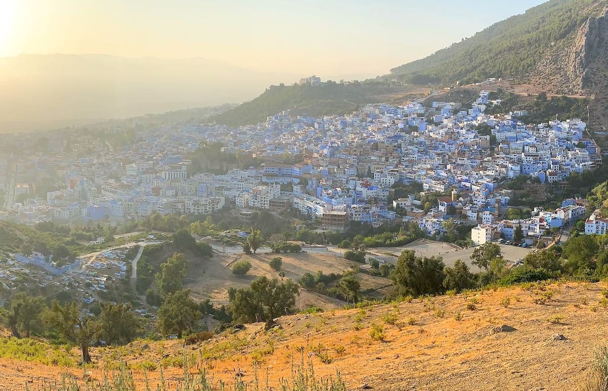 Vista de la ciudad de Chefchaouen desde la mezquita española